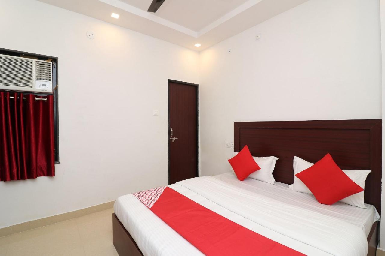 Oyo 1021 Hotel Gayatri Residency Tirath Exterior photo