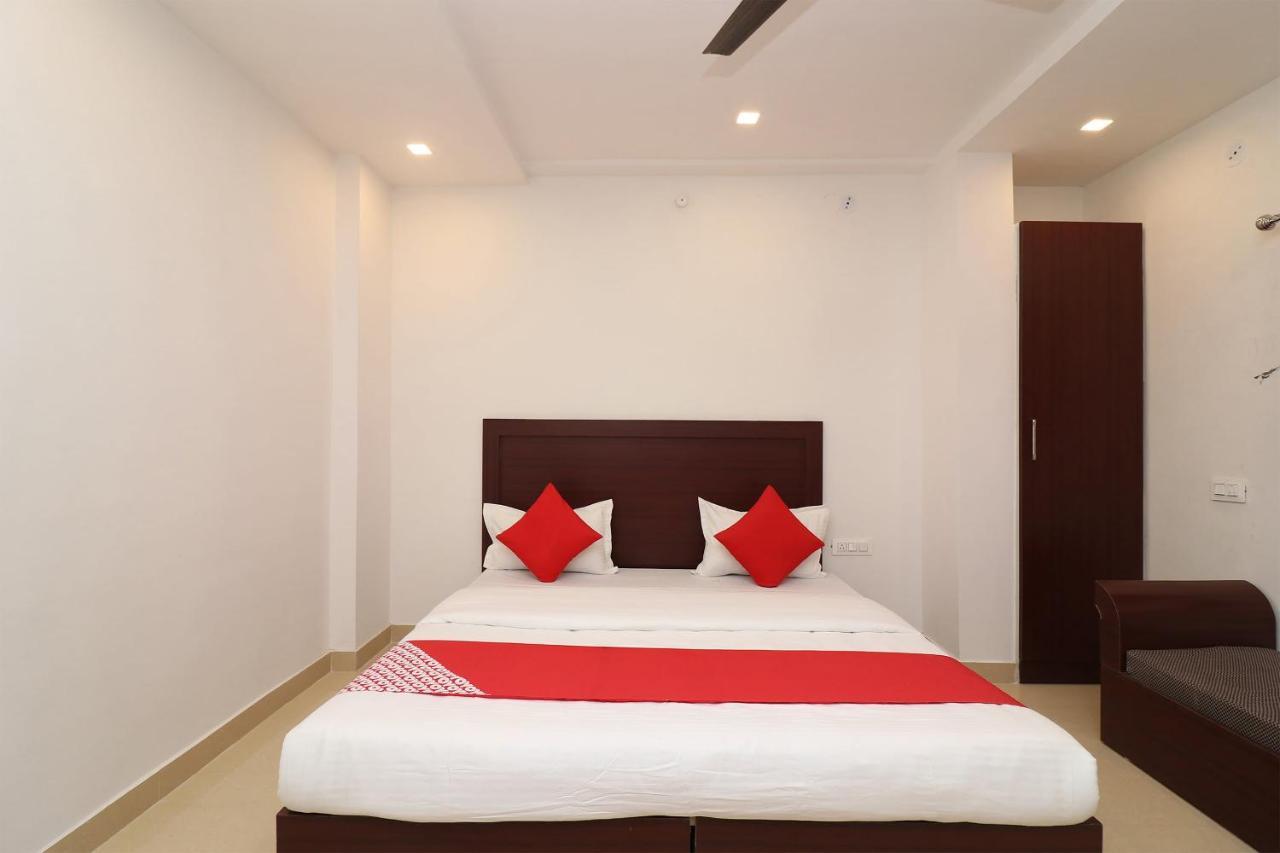 Oyo 1021 Hotel Gayatri Residency Tirath Exterior photo