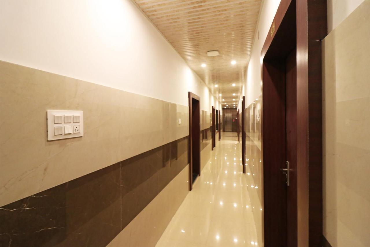 Oyo 1021 Hotel Gayatri Residency Tirath Exterior photo